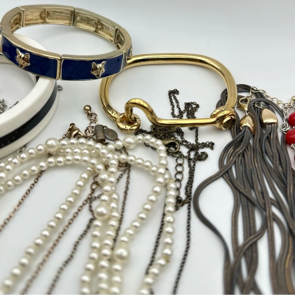 Estate Fashion Jewelry Lot Bundle of 15 Accessories VTG - Picture 3 of 7